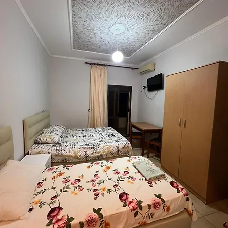 Durres Apartaments * Дуррес