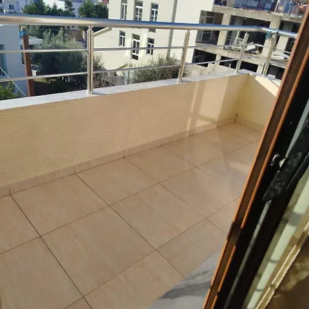 Durres Apartaments * Дуррес
